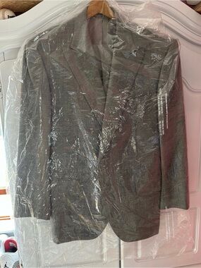 Men’s Saint Andrew’s Biella Italy Suit and pants – Fine Italian Wool